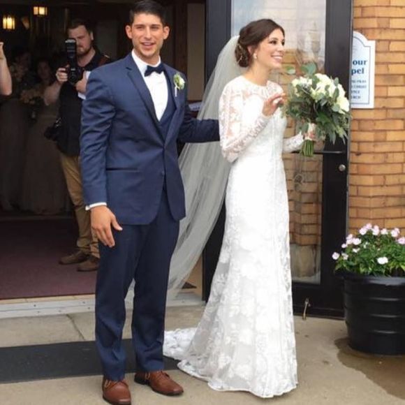 Meet your Posher, Beth - Picture 1 of 1